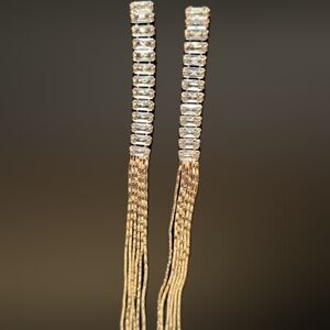 Gorgeous shoulder sweeper earrings